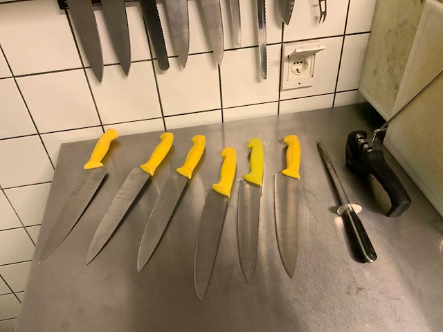 Hendi, giesser messen en snijplanken - afbeelding 2 van  6