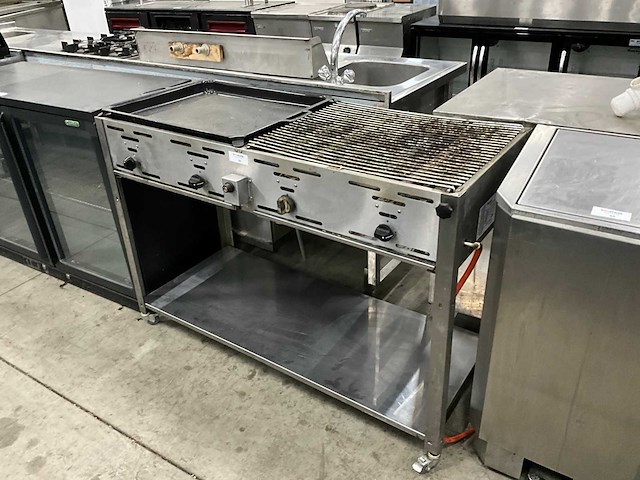 Hendi grill master quattro bbq - afbeelding 1 van  4