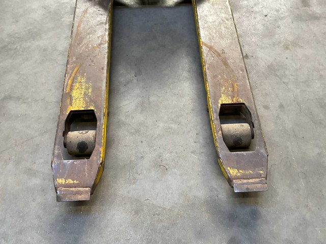 Hendrion tm2000 hand hydraulische palletwagen - afbeelding 4 van  5