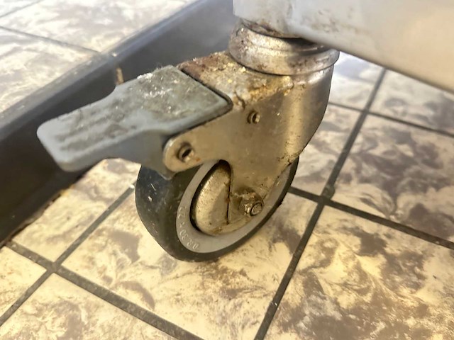 Henkelmann - 200a - vacumeermachine op mobiel onderstel - afbeelding 11 van  11