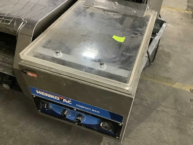 Henko - compact maxi - vacumeer machine - 2005 - afbeelding 1 van  3