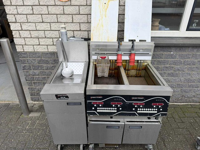 Henny penny - dubbel pans - friteuse - afbeelding 1 van  5