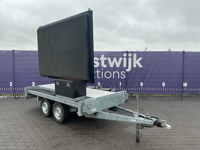 Henra - pl2 - tekstkar led scherm - aanhangwagen - afbeelding 3 van  9
