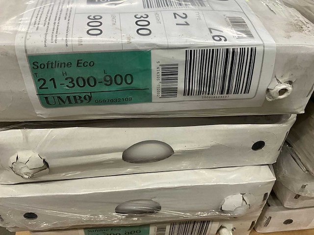 Henrad 0597032109 paneelradiator softline eco 300-21-900 670w - afbeelding 7 van  7