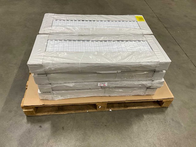 Henrad 0597032109 paneelradiator softline eco 300-21-900 670w - afbeelding 2 van  3