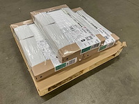 Henrad 0597042106 paneelradiator softline eco 400-21-600 556w (3x) - afbeelding 1 van  9