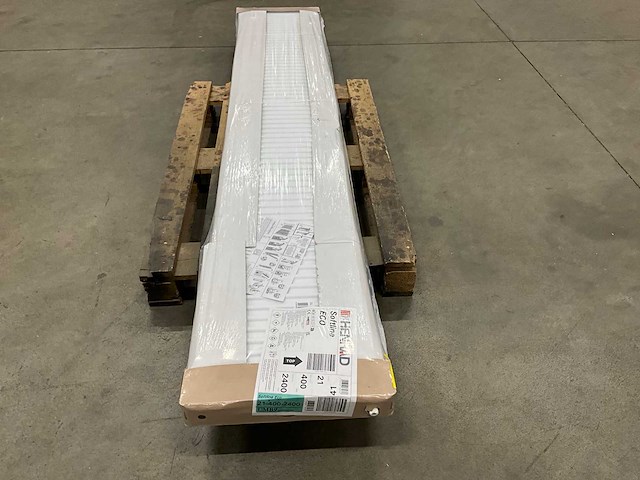 Henrad 0597042124 paneelradiator softline eco 400-21-2400 2225w - afbeelding 1 van  2