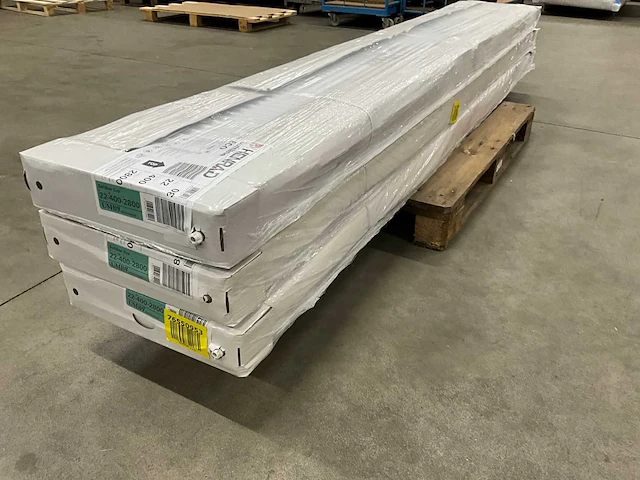 Henrad 0597042228 paneelradiator softline eco 400-22-2800 3284w - afbeelding 7 van  7