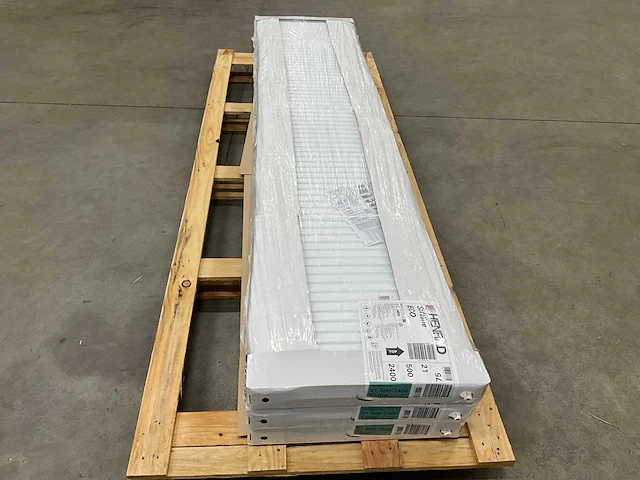 Henrad 0597052124 paneelradiator softline eco 500-21-2400 2657w (3x) - afbeelding 2 van  7