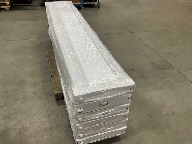 Henrad 0597052228 paneelradiator softline eco 500-22-2800 3923w - afbeelding 3 van  8