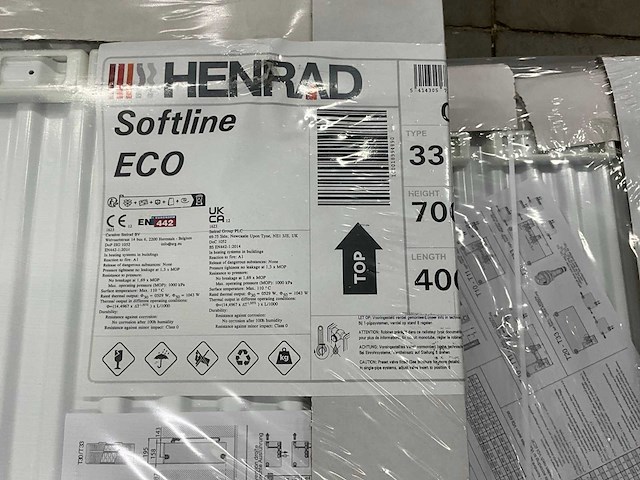 Henrad 0597073304 paneelradiator softline eco 700-33-400 1043w (3x) - afbeelding 4 van  6