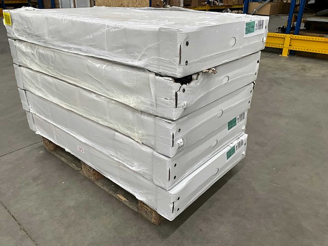 Henrad 0597073314 paneelradiator softline eco 700-33-1400 3650w - afbeelding 1 van  9