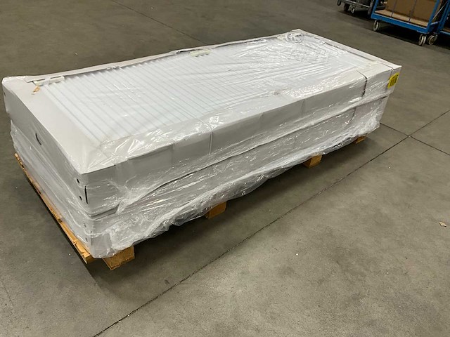 Henrad 0597073318 paneelradiator softline eco 700-33-1800 4693w - afbeelding 3 van  8