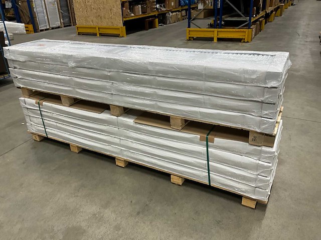 Henrad 0598052228 paneelradiator softline eco l 500-22-2800 links 3923w - afbeelding 1 van  6