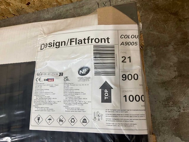 Henrad everest plan 900-21-1000 designradiator 1690w / a9005 - afbeelding 5 van  5