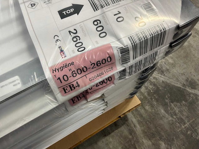 Henrad hygiene type 10 paneelradiator (8x) - afbeelding 9 van  9