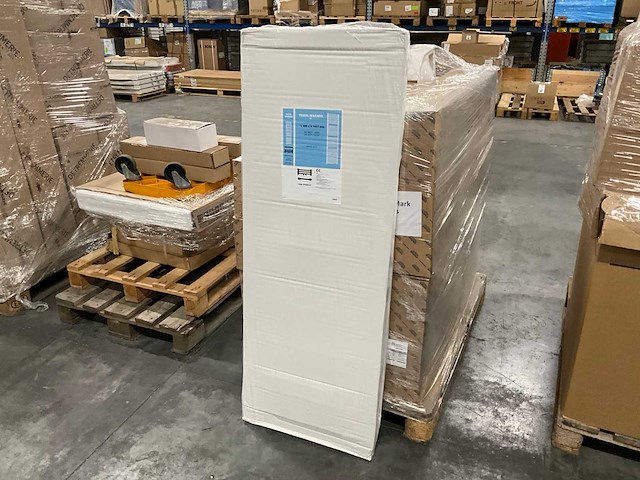 Henrad oceanus handdoekradiator 495x1411 - afbeelding 2 van  3