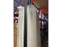 Henrad premium 8 paneelradiator met 8 aansluitingen - afbeelding 1 van  3
