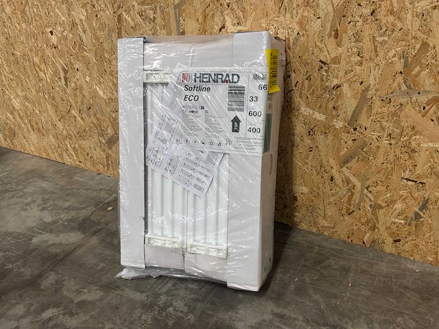 Henrad softline eco 600-33-400 paneelradiator 925w - afbeelding 1 van  2