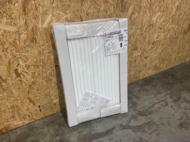 Henrad softline eco 900-22-600 1332w paneelradiator - afbeelding 1 van  5