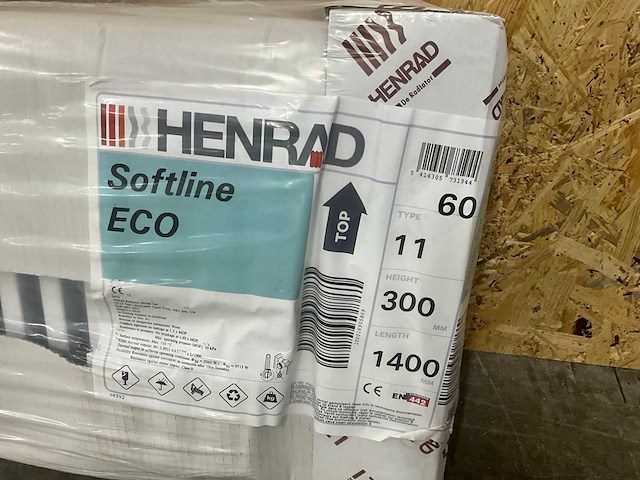 Henrad softline paneelradiator 300x11x1400 713w - afbeelding 3 van  3
