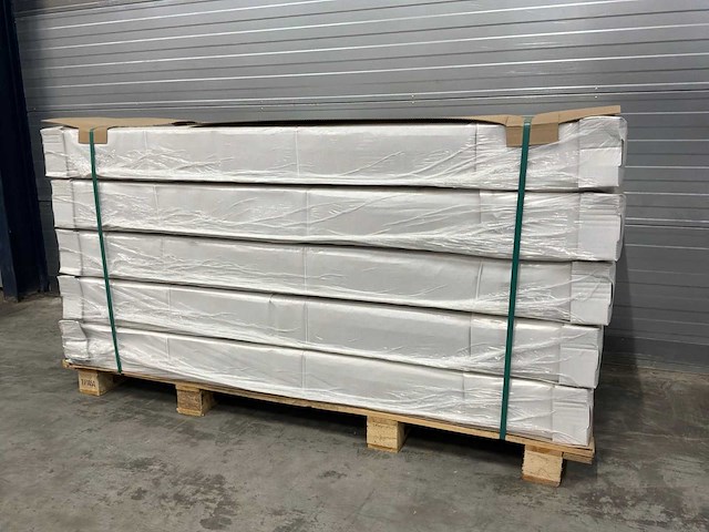 Henrad type 33 paneelradiator 5114w (5x) - afbeelding 1 van  9