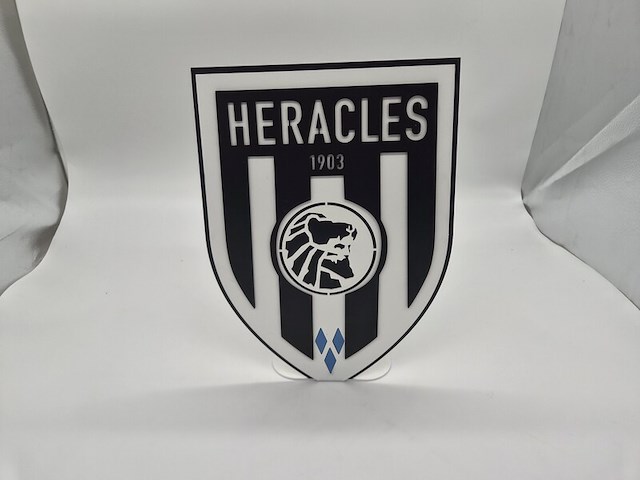 Heracles almelo supportersset – shirt, sjaal, clubembleem, bekers en presentatietorso - afbeelding 7 van  9
