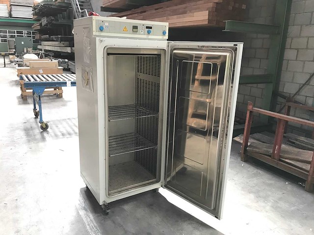Heraeus - ut 6420 - laboratoriumoven - afbeelding 12 van  12