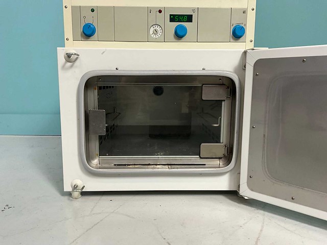Heraeus b6030 laboratoriumincubator - afbeelding 4 van  6