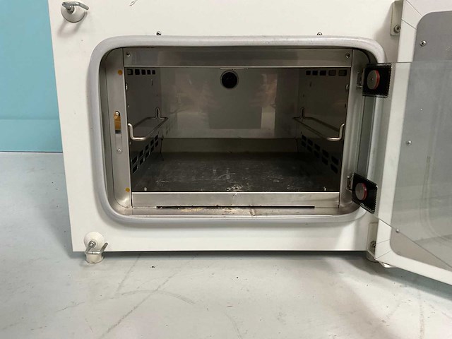 Heraeus b6030 laboratoriumincubator - afbeelding 5 van  6