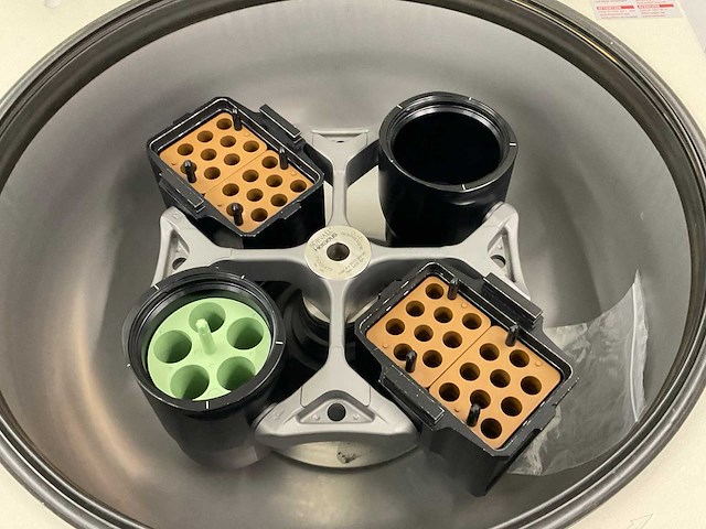 Heraeus cryofuge 5500i centrifuge - afbeelding 4 van  8