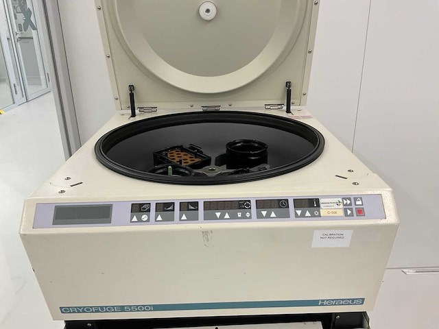 Heraeus cryofuge 5500i centrifuge - afbeelding 5 van  8