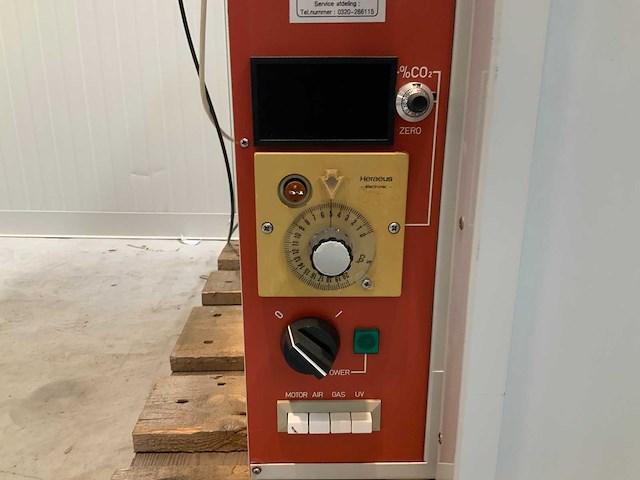 Heraeus laboratorium oven - broedmachine - afbeelding 2 van  5