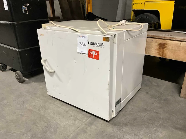 Heraeus t6060 laboratoriumoven - afbeelding 1 van  7