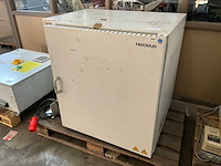 Heraeus wu 6100 laboratoriumoven - afbeelding 1 van  8