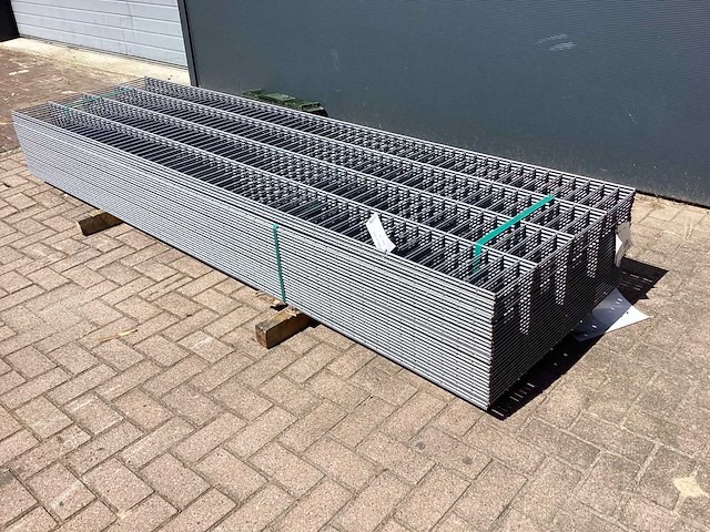 Heras - 6/5/6 - dubbelstaafs hekwerk 3.0 meter lengte 83cm hoog (29x) - afbeelding 3 van  8