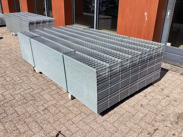 Heras - 6/5/6 - dubbelstaafs hekwerk gegalvaniseerd 143cm hoog (60x) - afbeelding 3 van  9