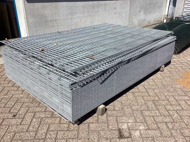 Heras - 6/5/6 - dubbelstaafs hekwerk gegalvaniseerd 163cm hoog (54x) - afbeelding 1 van  9