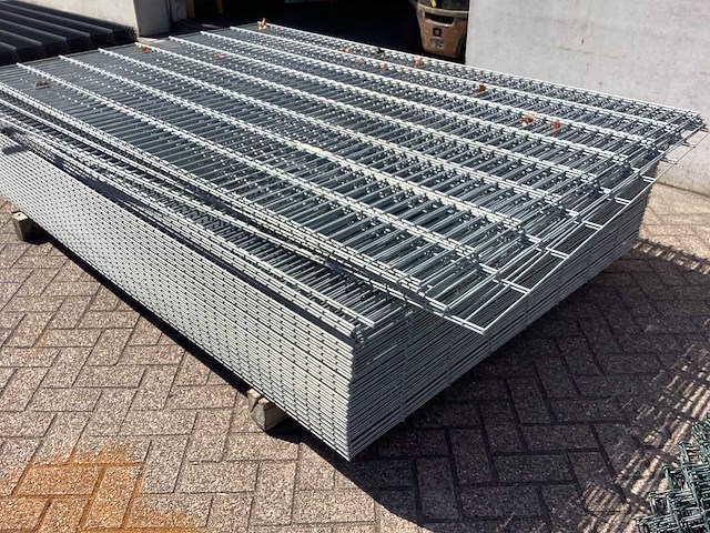 Heras - 6/5/6 - dubbelstaafs hekwerk gegalvaniseerd 163cm hoog (54x) - afbeelding 2 van  8