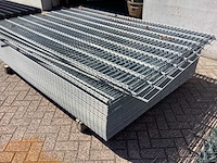 Heras - 6/5/6 - dubbelstaafs hekwerk gegalvaniseerd 163cm hoog (54x) - afbeelding 2 van  8