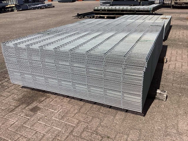 Heras - 6/5/6 - dubbelstaafs hekwerk gegalvaniseerd 183cm hoog (59x) - afbeelding 7 van  11