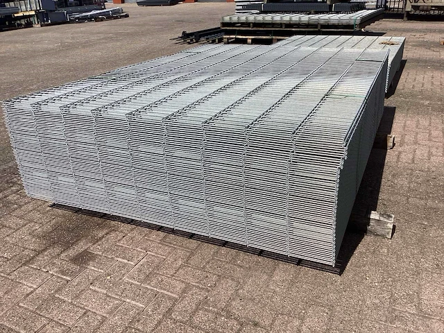 Heras - 6/5/6 - dubbelstaafs hekwerk gegalvaniseerd 183cm hoog (59x) - afbeelding 7 van  11
