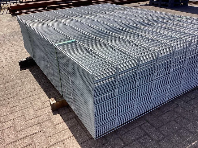 Heras - 6/5/6 - dubbelstaafs hekwerk gegalvaniseerd 183cm hoog (59x) - afbeelding 9 van  11