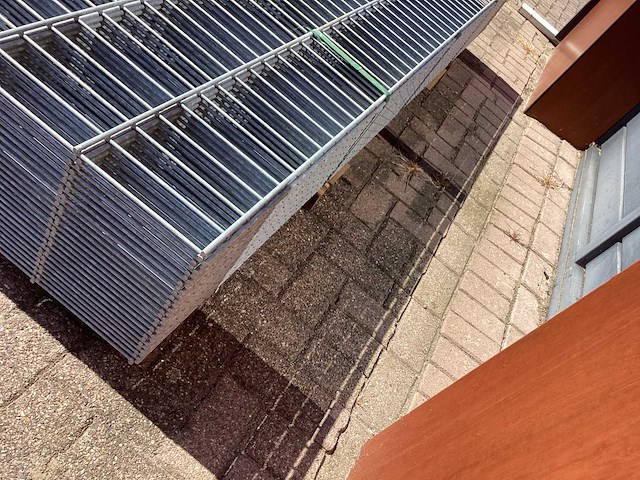 Heras - 6/5/6 - dubbelstaafs hekwerk gegalvaniseerd 83cm hoog (25x) - afbeelding 5 van  9