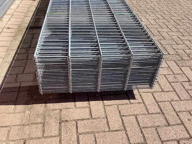 Heras - 6/5/6 - dubbelstaafs hekwerk gegalvaniseerd 83cm hoog (25x) - afbeelding 7 van  9