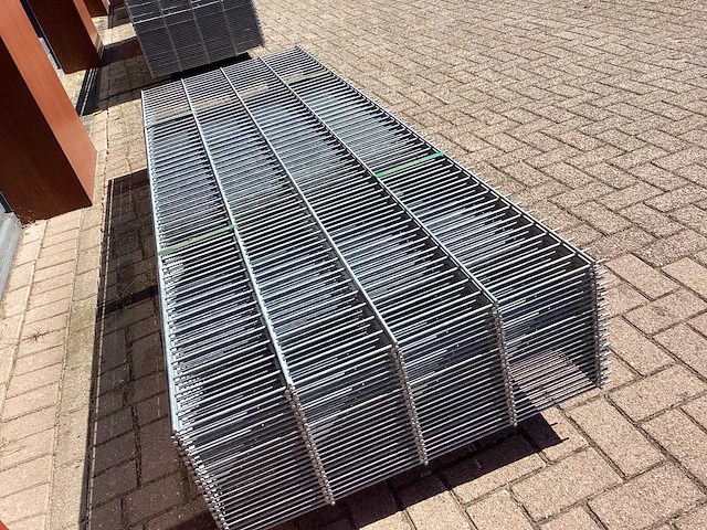 Heras - 6/5/6 - dubbelstaafs hekwerk gegalvaniseerd 83cm hoog (25x) - afbeelding 8 van  9