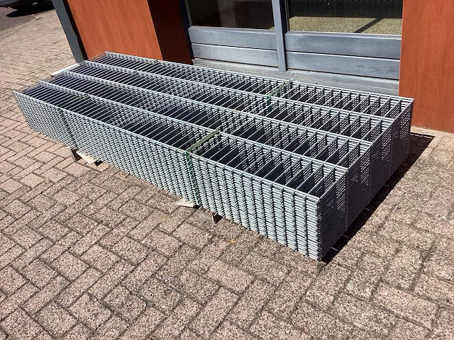 Heras - 6/5/6 - dubbelstaafs hekwerk gegalvaniseerd 83cm hoog (25x) - afbeelding 3 van  9
