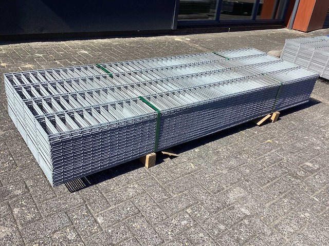 Heras - 6/5/6- dubbelstaafs hekwerk gegalvaniseerd 83cm hoog (30) - afbeelding 1 van  8