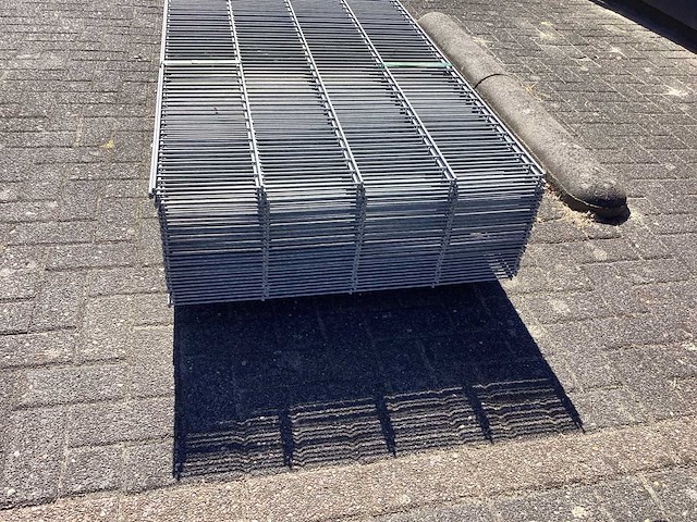 Heras - 6/5/6- dubbelstaafs hekwerk gegalvaniseerd 83cm hoog (30) - afbeelding 4 van  8