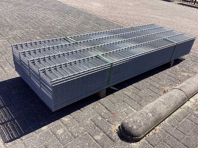 Heras - 6/5/6- dubbelstaafs hekwerk gegalvaniseerd 83cm hoog (30) - afbeelding 5 van  8